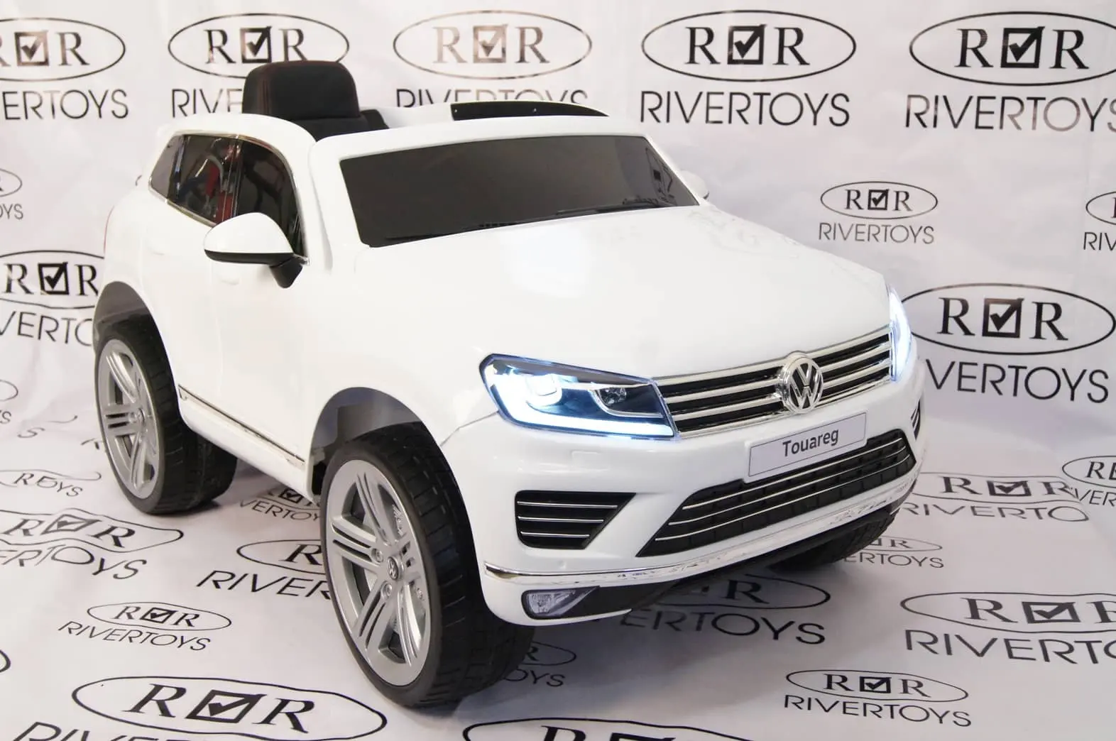 Электромобиль RiverToys Volkswagen Touareg купить в магазине Жирафик