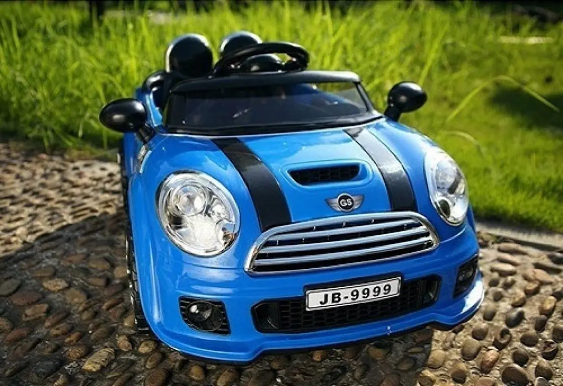 Электромобиль RiverToys Mini Cooper Е777КХ с LCD экраном купить в магазине  Жирафик