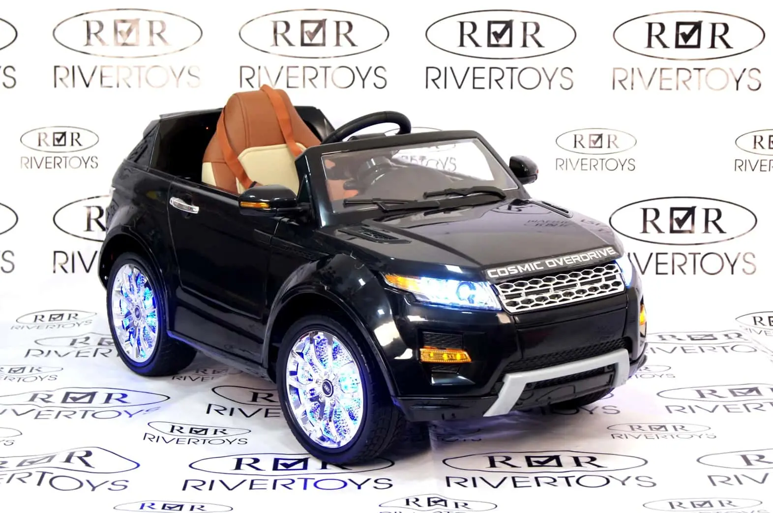 Электромобиль RiverToys Range Rover Evoque купить в магазине Жирафик