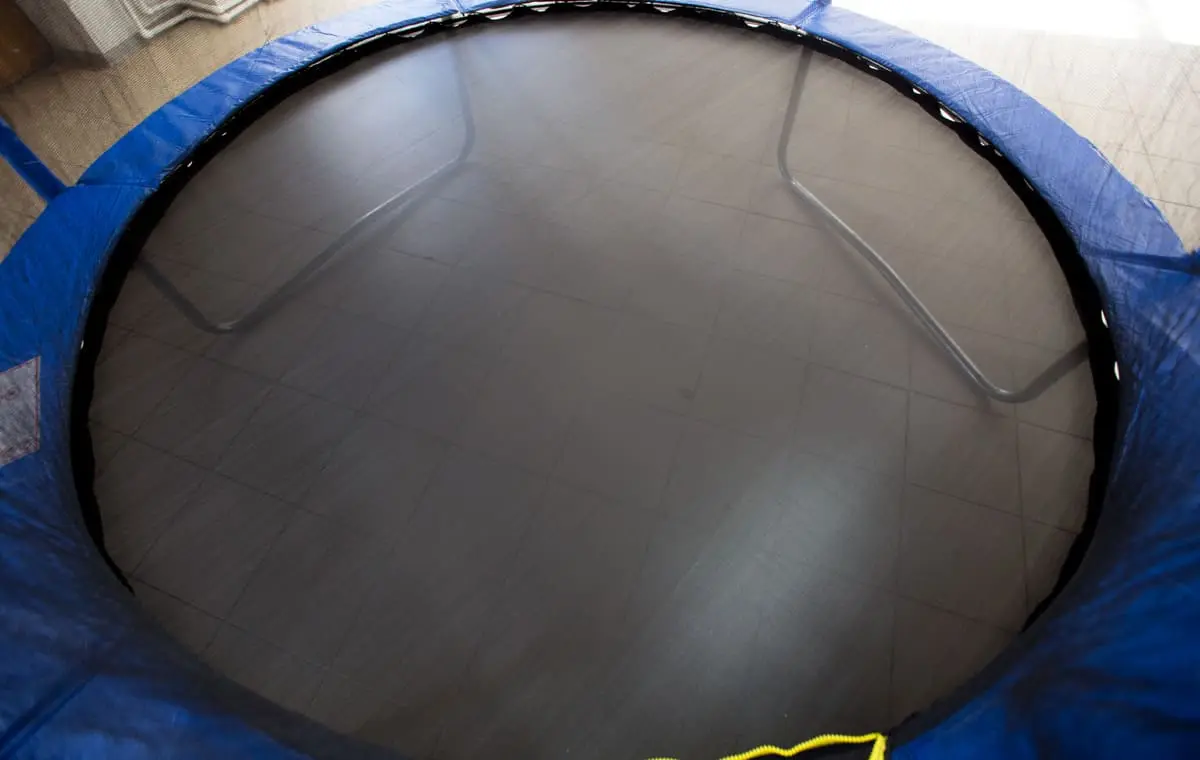 Купить Батут Trampoline Big 8 ft (2,4 м) с сеткой в Краснодаре –  интернет-магазин «Жирафик»