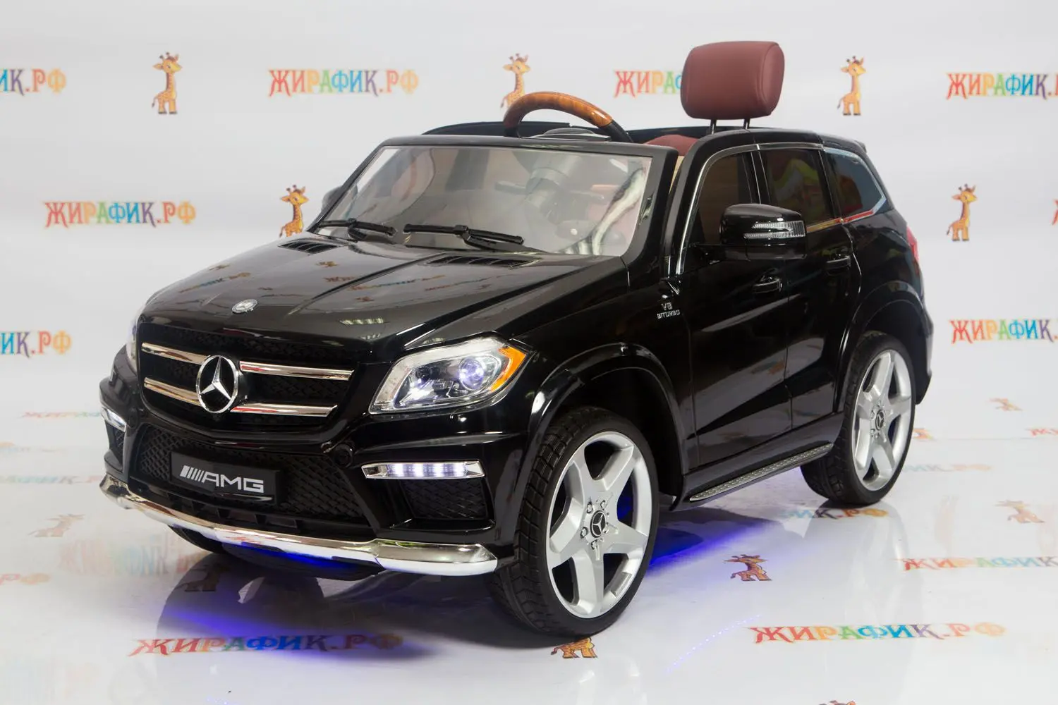 Электромобиль RiverToys Mercedes-Benz GL63 A999AA 4WD купить в магазине  Жирафик