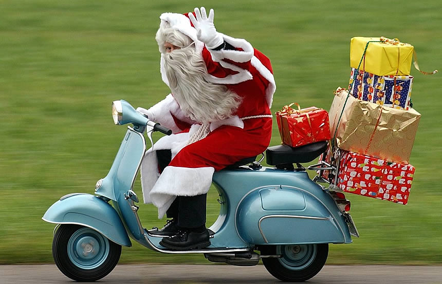 babbo_natale_vespa.jpg babbo_natale_vespa.jpg